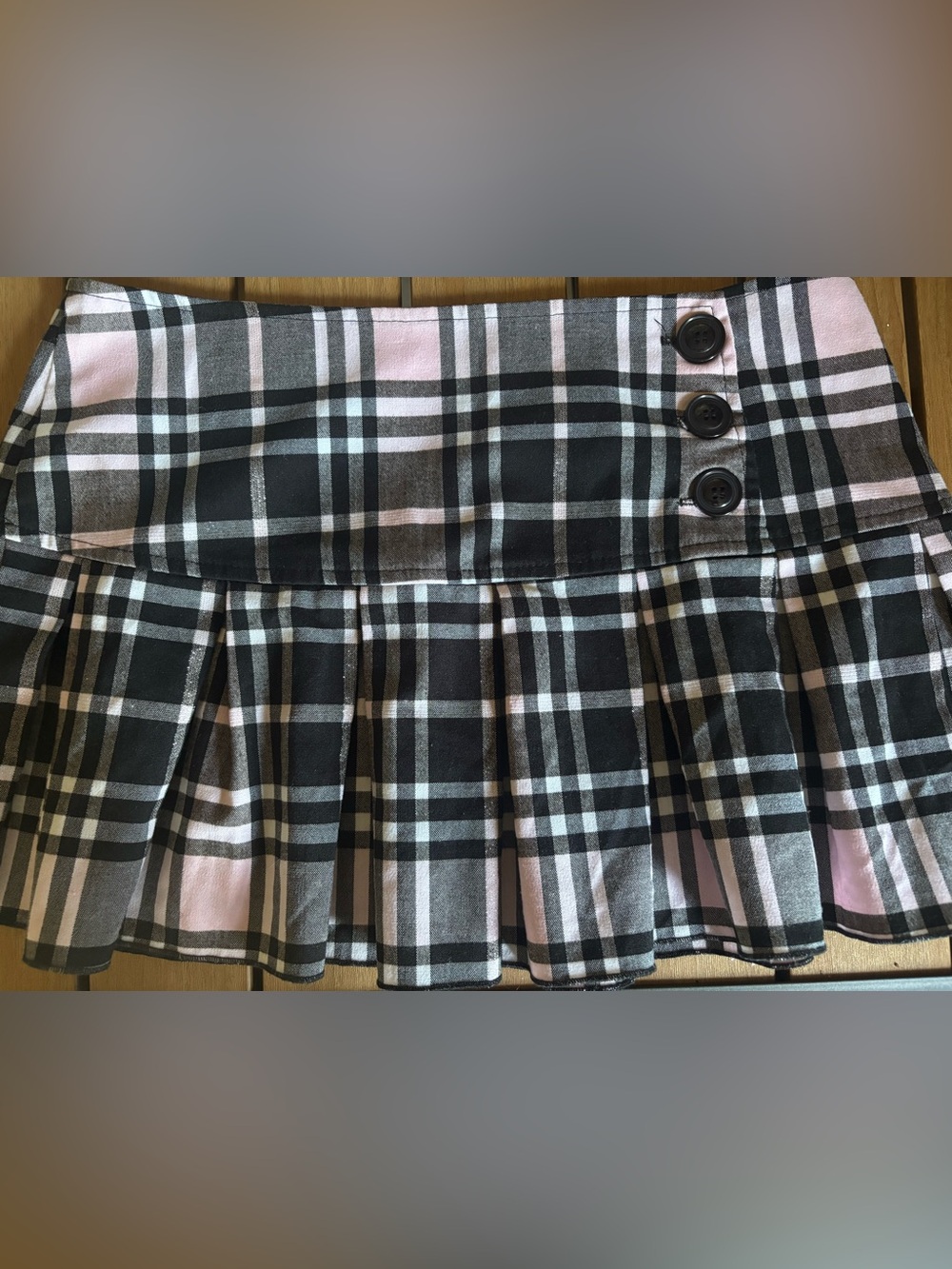 SUPER CUTE PLEATED SCHOOLGIRL SKIRT!